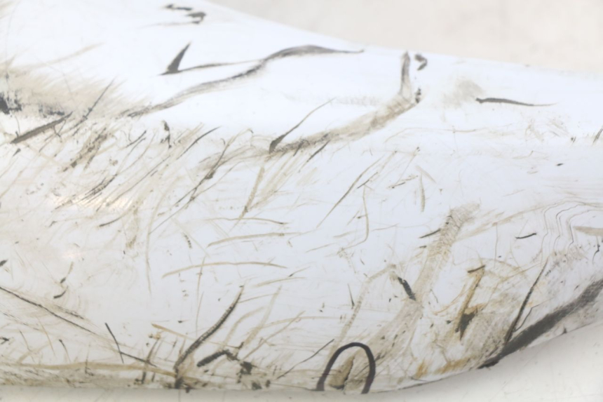 photo de FLANC LATERAL AVANT DROIT KAWASAKI Z 750 (2007 - 2013) - Points de fixation