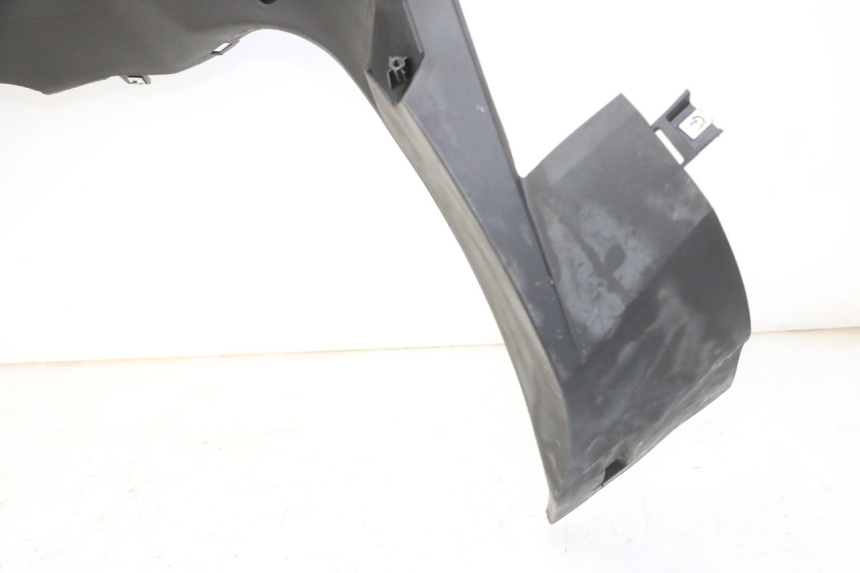 photo de FLANC LATERAL AVANT GAUCHE QUADRO 4 4D 350 (2015 - 2018) - Vue rapprochée