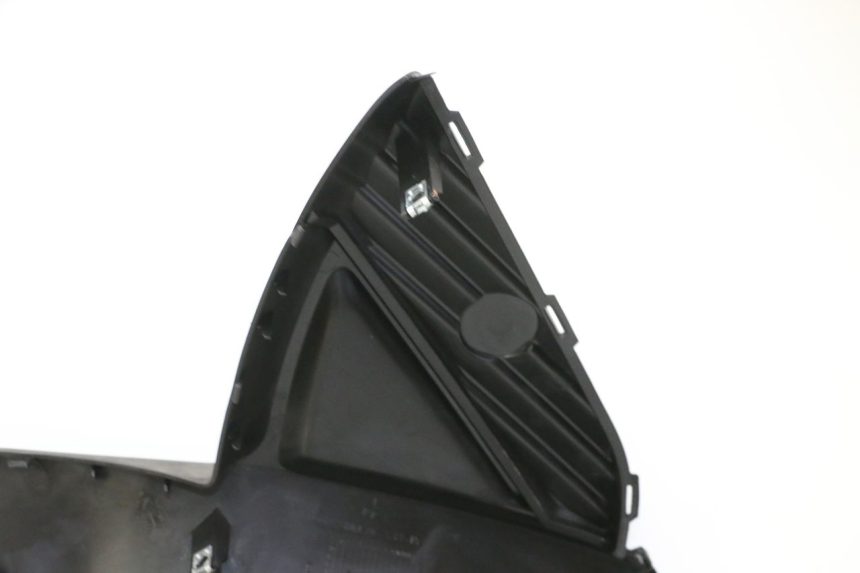 photo de FLANC LATERAL AVANT GAUCHE QUADRO 4 4D 350 (2015 - 2018) - État de surface