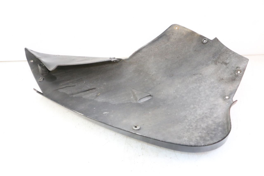 photo de FLANC LATERAL AVANT GAUCHE APRILIA RS 50 (1999 - 2005) - Zoom état d’usage