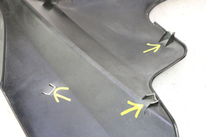 photo de FLANC LATERAL AVANT GAUCHE APRILIA ATLANTIC S 125 (2010 - 2013) - Zoom composants