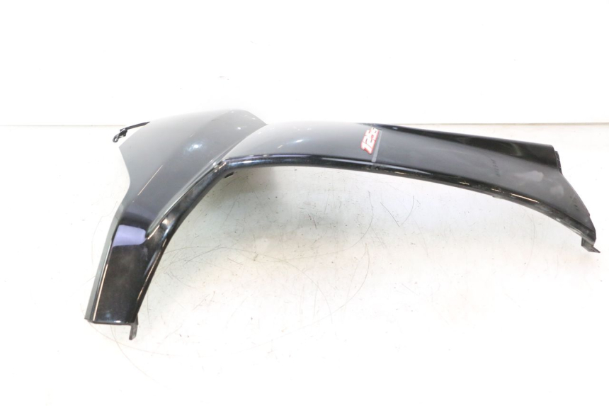 photo de FLANC LATERAL AVANT GAUCHE APRILIA ATLANTIC S 125 (2010 - 2013) - Points de fixation