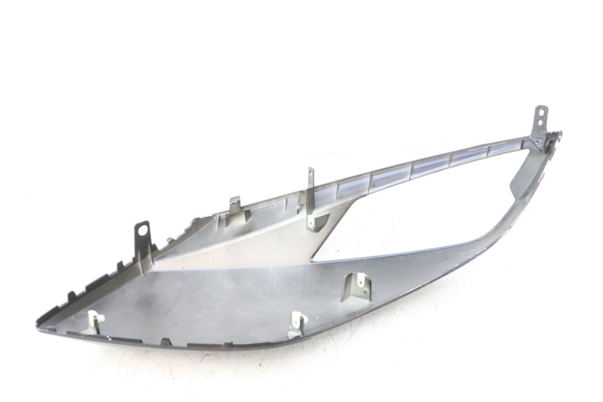 photo de FLANC LATERAL AVANT GAUCHE PEUGEOT CITYSTAR 2T 50 (2018 - 2021) - Gros plan technique