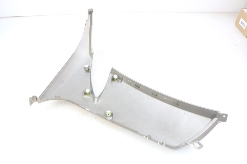 photo de FLANC LATERAL AVANT GAUCHE PEUGEOT CITYSTAR 125 (2011 - 2017) - Vue d’ensemble