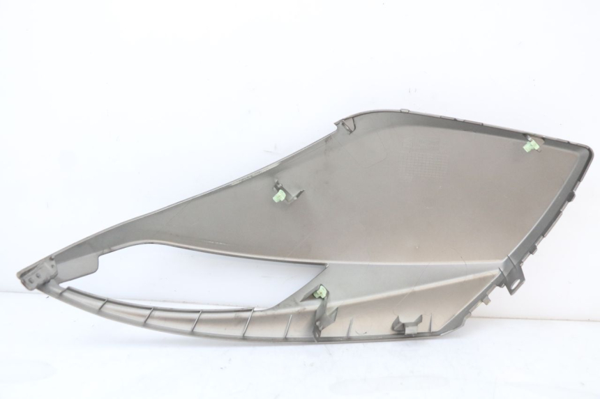 photo de FLANC LATERAL AVANT GAUCHE PEUGEOT CITYSTAR 50 (2013 - 2017) - Points de fixation