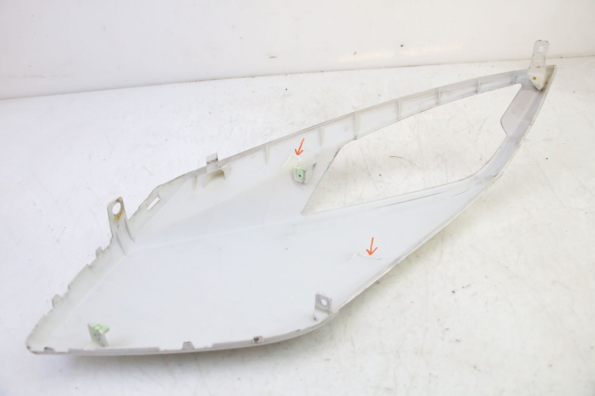 photo de FLANC LATERAL AVANT GAUCHE PEUGEOT CITYSTAR 50 (2013 - 2017) - État de surface