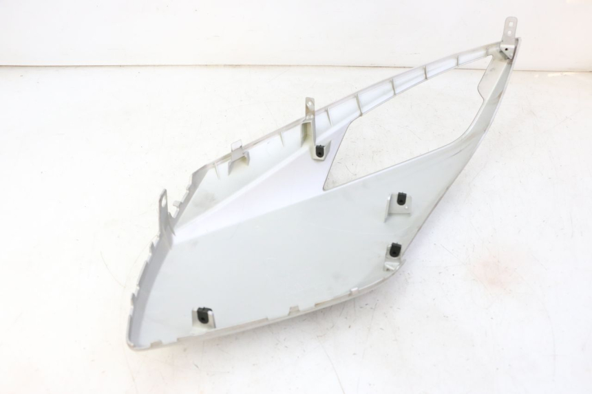 photo de FLANC LATERAL AVANT GAUCHE PEUGEOT CITYSTAR 50 (2013 - 2017) - Gros plan technique