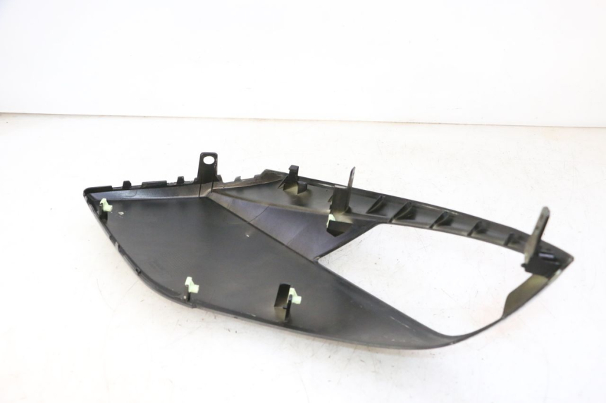 photo de FLANC LATERAL AVANT GAUCHE PEUGEOT CITYSTAR 50 (2013 - 2017) - Détail de la pièce