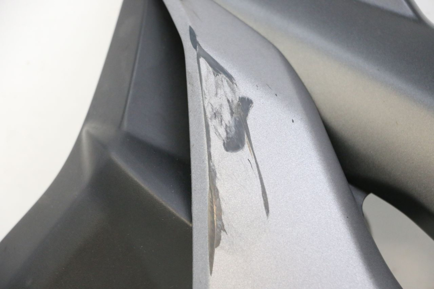 photo de FLANC LATERAL AVANT GAUCHE SUZUKI GSR 750 (2011 - 2017) - Détails caractéristiques