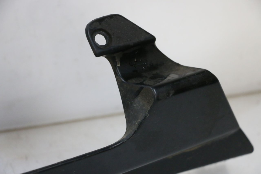 photo de FLANC LATERAL AVANT GAUCHE SUZUKI GSXR GSX-R 1000 (2003 - 2004) - Focus structure