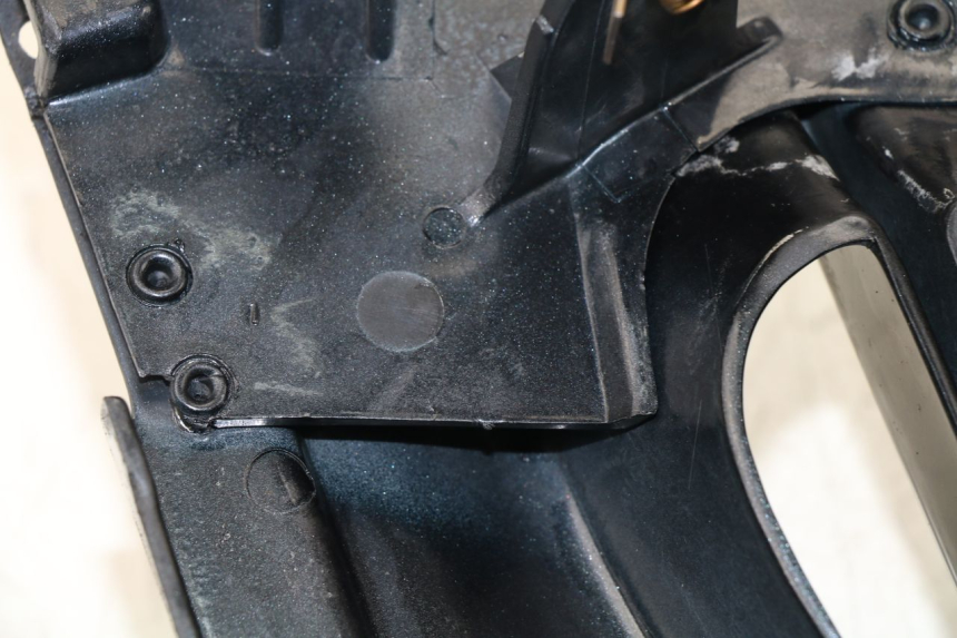 photo de FLANC LATERAL AVANT GAUCHE BMW K LT ABS 1100 (1990 - 1996) - Détail de la pièce