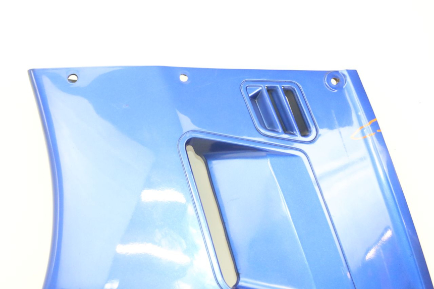 photo de FLANC LATERAL AVANT GAUCHE KAWASAKI GTR 1000 (1994 - 2004) - Détails caractéristiques