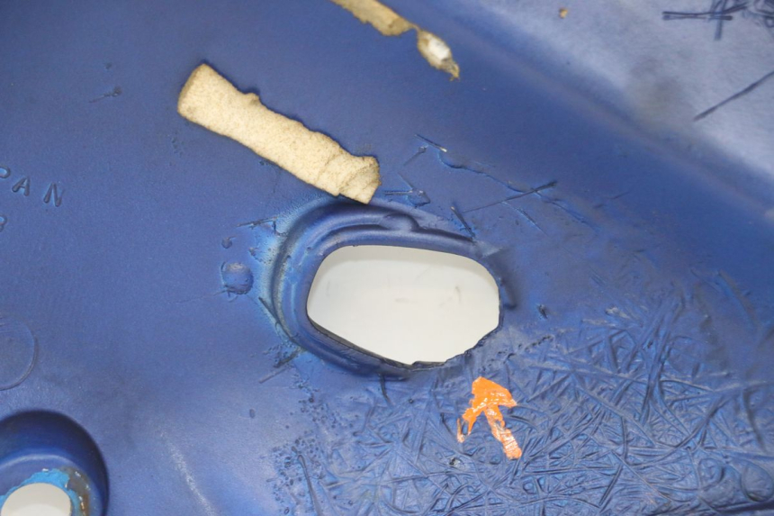 photo de FLANC LATERAL AVANT GAUCHE KAWASAKI ZR7 ZR-7 S 750 (1999 - 2004) - État de surface