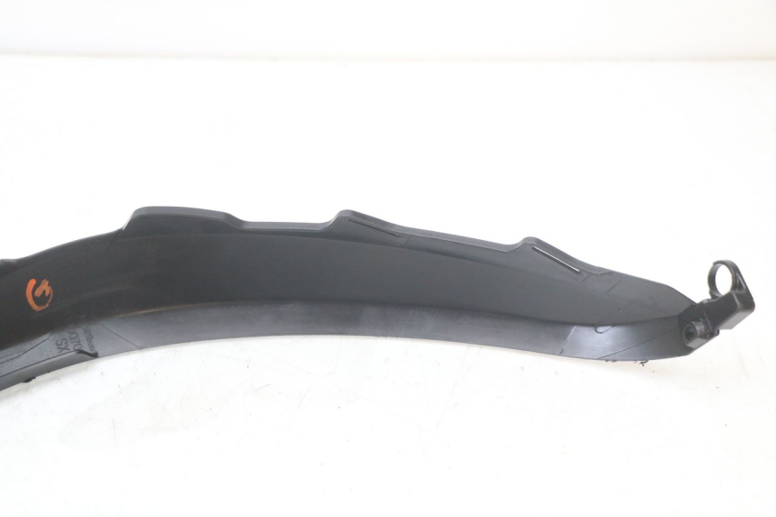 photo de FLANC LATERAL AVANT GAUCHE PIAGGIO MP3 HPE 350 (2018 - 2020) - Marquages et références