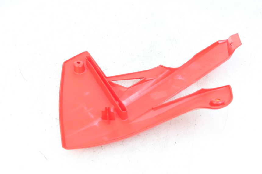 photo de FLANC LATERAL AVANT GAUCHE RIEJU MRT 50 (2018 - 2021) - Zoom état d’usage