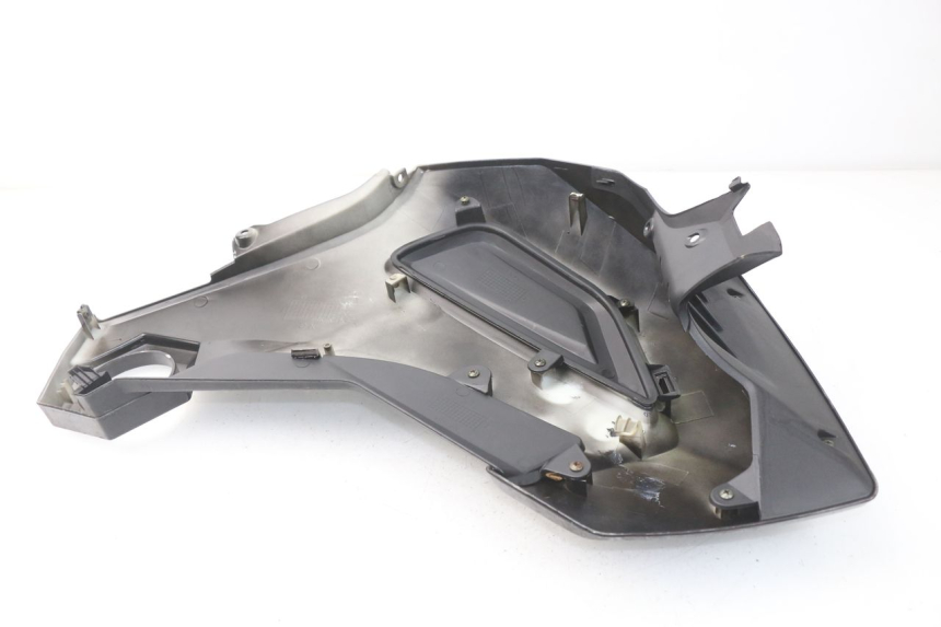 photo de FLANC LATERAL AVANT GAUCHE YAMASAKI MSX 50 (2013 - 2022) - Points de fixation