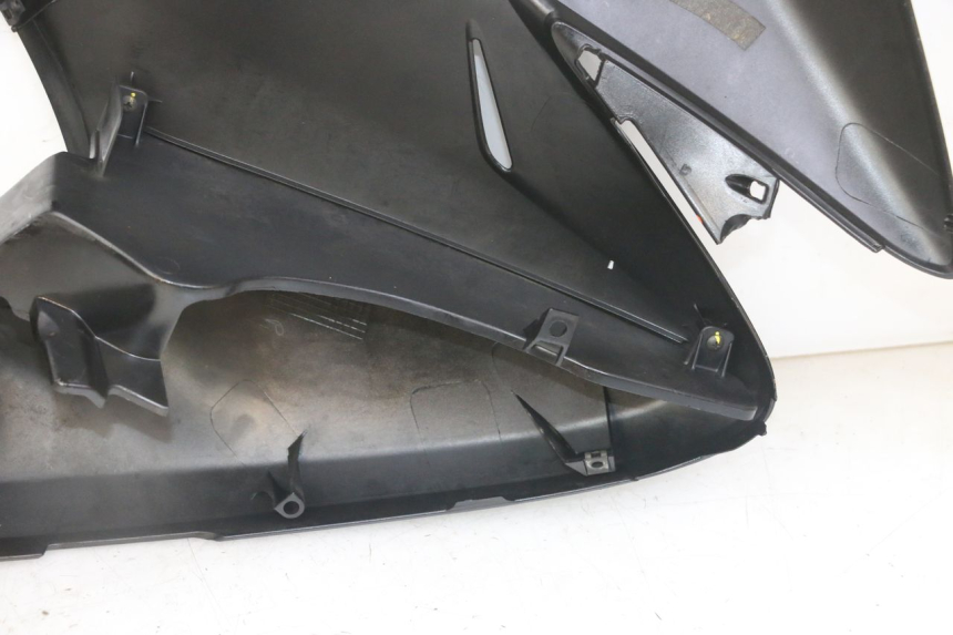 photo de FLANC LATERAL AVANT GAUCHE HONDA NTV DEAUVILLE ABS 700 (2007 - 2016) - État de surface