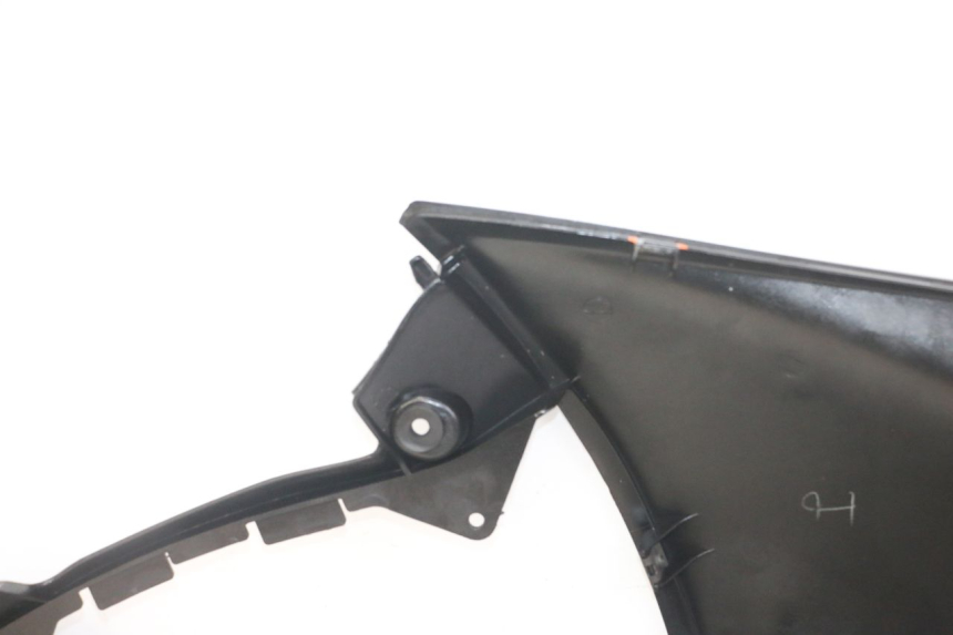 photo de FLANC LATERAL AVANT GAUCHE HONDA NTV DEAUVILLE ABS 700 (2007 - 2016) - Marquages et références