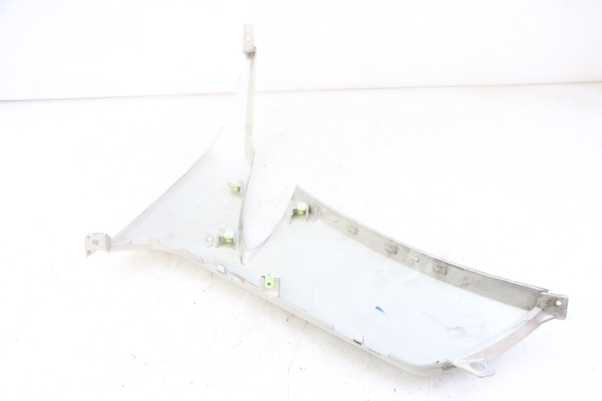 photo de FLANC LATERAL AVANT GAUCHE PEUGEOT CITYSTAR 2T 50 (2018 - 2021) - Points de fixation