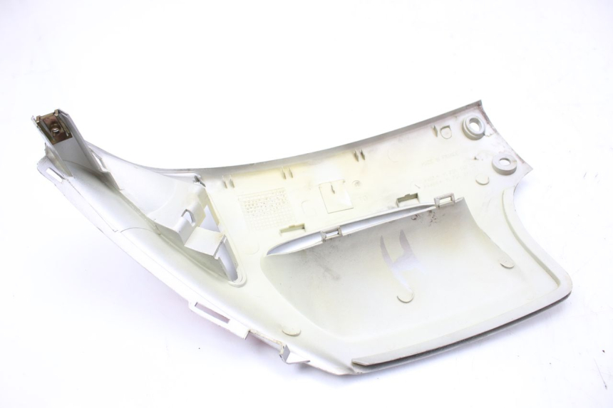 photo de FLANC LATERAL AVANT GAUCHE PEUGEOT SPEEDFIGHT LC 50 (1996 - 2002) - Gros plan technique