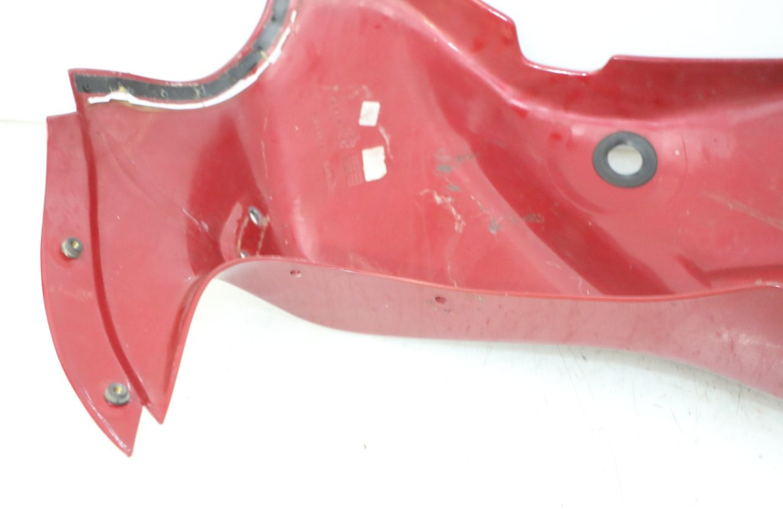 photo de FLANC LATERAL AVANT GAUCHE TRIUMPH SPRINT 900 (1995 - 1998) - Gros plan technique