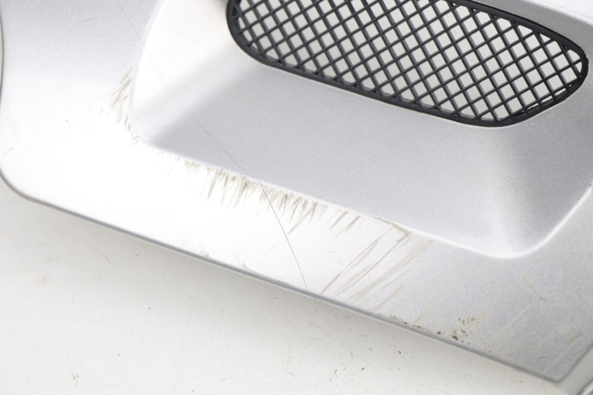 photo de FLANC LATERAL AVANT GAUCHE PEUGEOT SUM UP 125 (2008 - 2013) - Focus structure