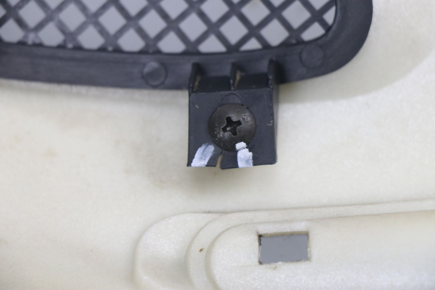 photo de FLANC LATERAL AVANT GAUCHE PEUGEOT SUM UP 125 (2008 - 2013) - Zoom état d’usage