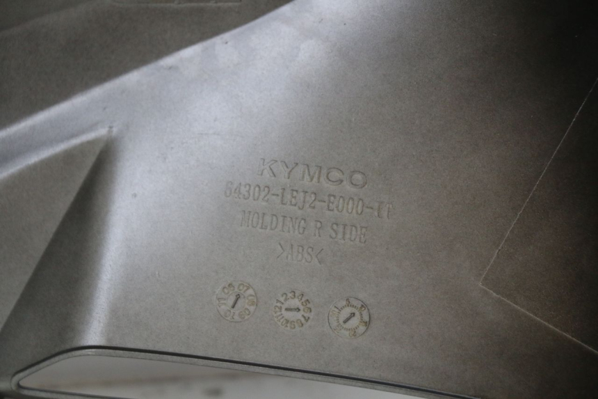 photo de FLANC LATERAL AVANT GAUCHE KYMCO SUPER 8 125 (2008 - 2015) - État de surface
