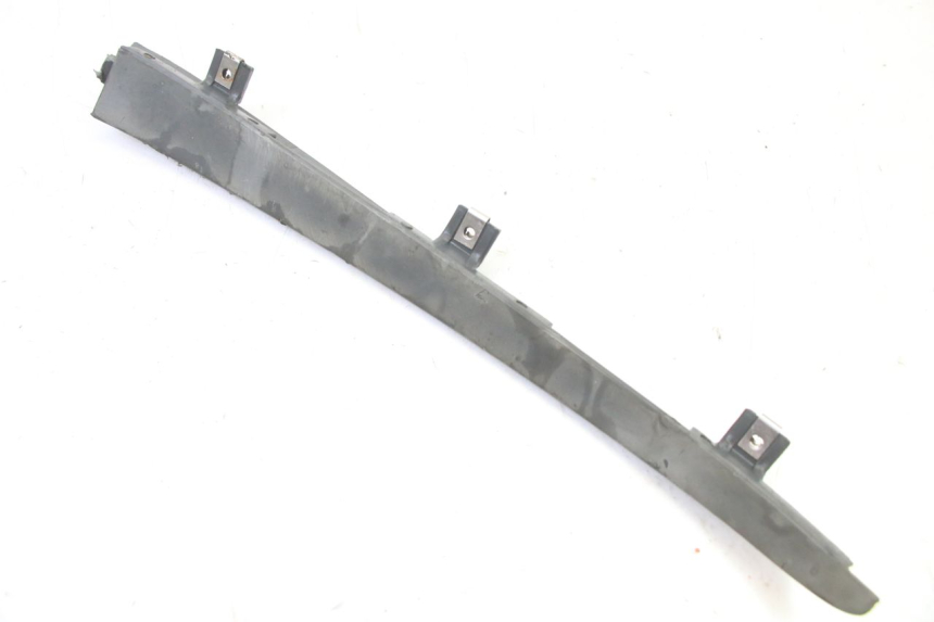 photo de FLANC LATERAL AVANT GAUCHE PIAGGIO SUPER LX 125 (2000 - 2003) - Points de fixation