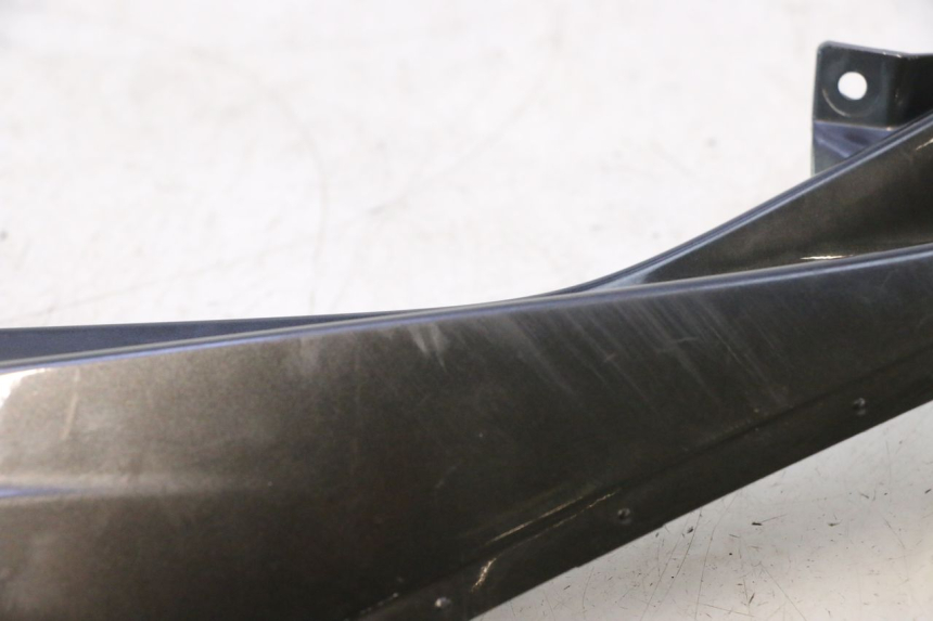 photo de FLANC LATERAL AVANT GAUCHE SUPERIEUR YAMAHA YZF R6 600 (2008 - 2009) - Détails caractéristiques