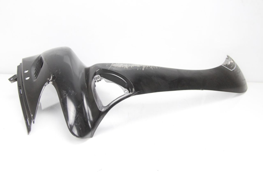 photo de FLANC LATERAL AVANT GAUCHE SUZUKI UC EPICURO 125 (1999 - 2003) - Gros plan technique