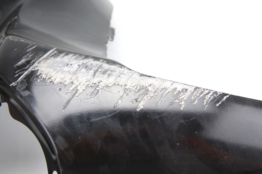 photo de FLANC LATERAL AVANT GAUCHE SUZUKI UC EPICURO 125 (1999 - 2003) - Vue d’ensemble