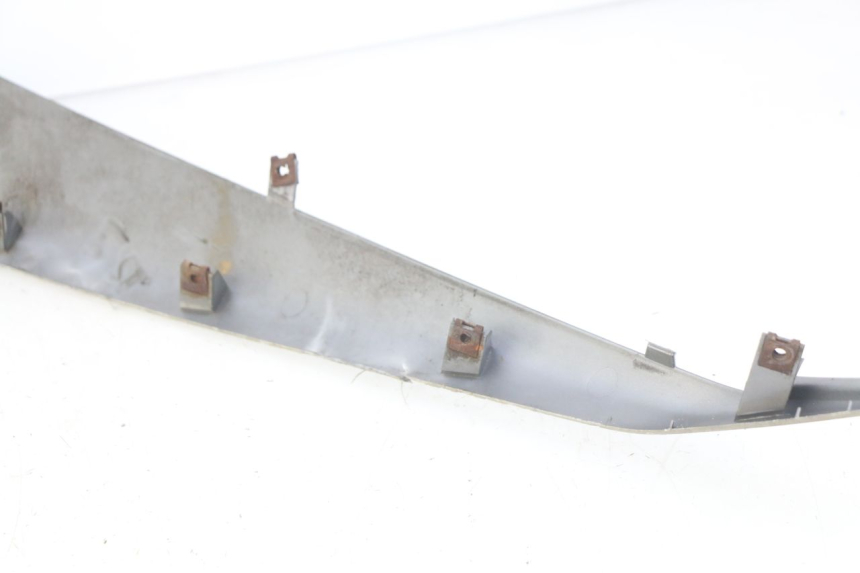 photo de FLANC LATERAL AVANT GAUCHE YAMAHA XMAX X-MAX 125 (2006 - 2009) - Autre angle de vue