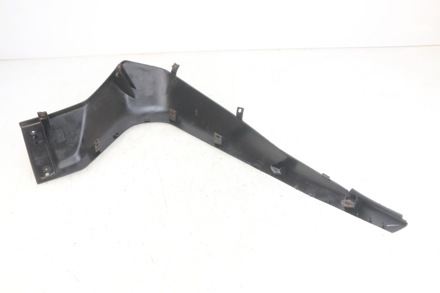 photo de FLANC LATERAL AVANT GAUCHE YAMAHA X-MAX XMAX 250 (2006 - 2009) - Autre angle de vue