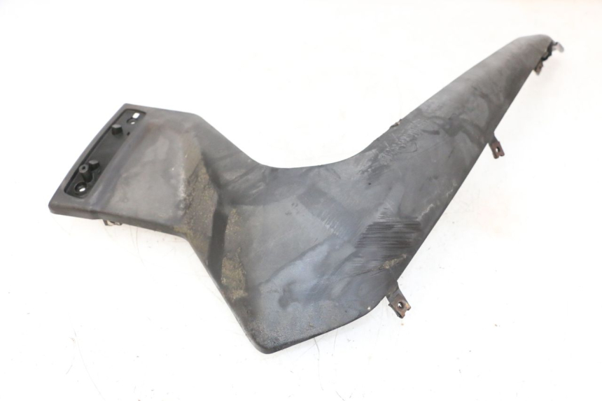 photo de FLANC LATERAL AVANT GAUCHE YAMAHA XMAX X-MAX 125 (2006 - 2009) - Points de fixation