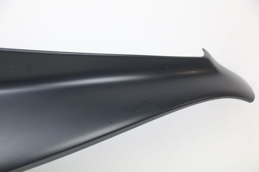 photo de FLANC LATERAL AVANT GAUCHE YAMAHA XP T-MAX TMAX 500 (2008 - 2012) - Marquages et références
