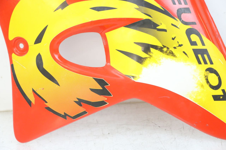 photo de FLANC LATERAL AVANT GAUCHE PEUGEOT XP6 50 (1997 - 2003) - Points de fixation