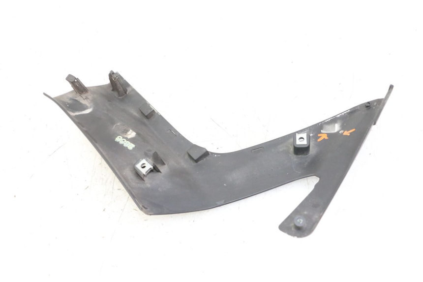 photo de FLANC LATERAL AVANT GAUCHE YAMAHA X-MAX XMAX ABS 250 (2010 - 2014) - Zoom état d’usage