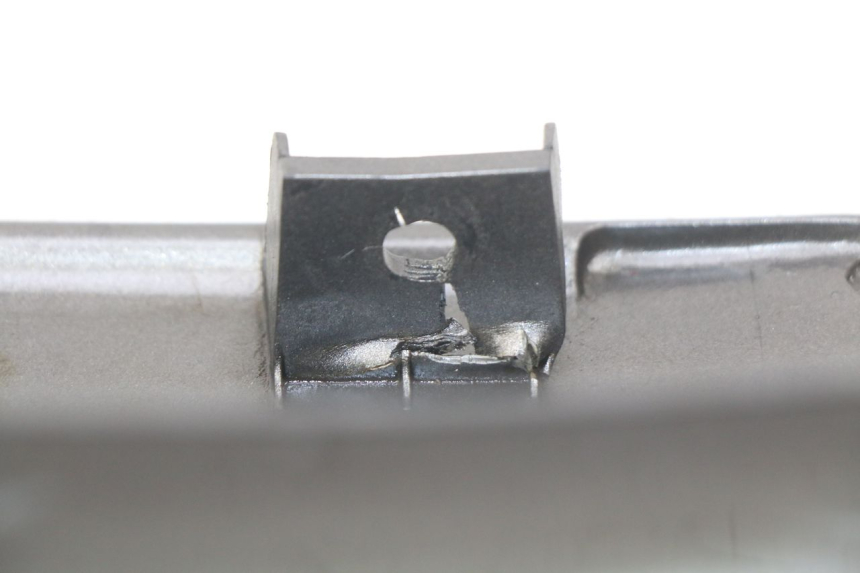 photo de FLANC LATERAL AVANT GAUCHE KAWASAKI ZZR 600 (1995 - 2004) - Détail de la pièce