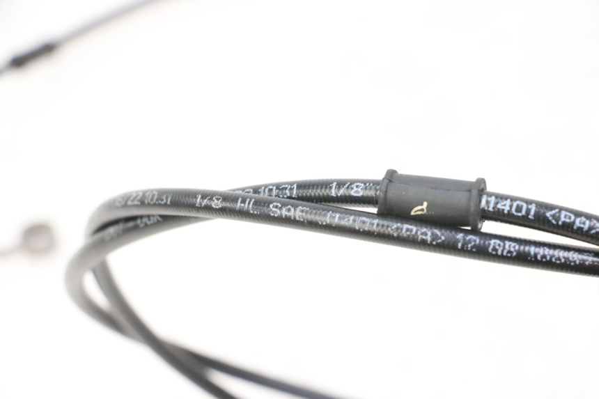 photo de FLEXIBLE FREIN ARRIÈRE ROYAL ENFIELD CONTINENTAL GT 650 (2019 - 2024) - Zoom état d’usage