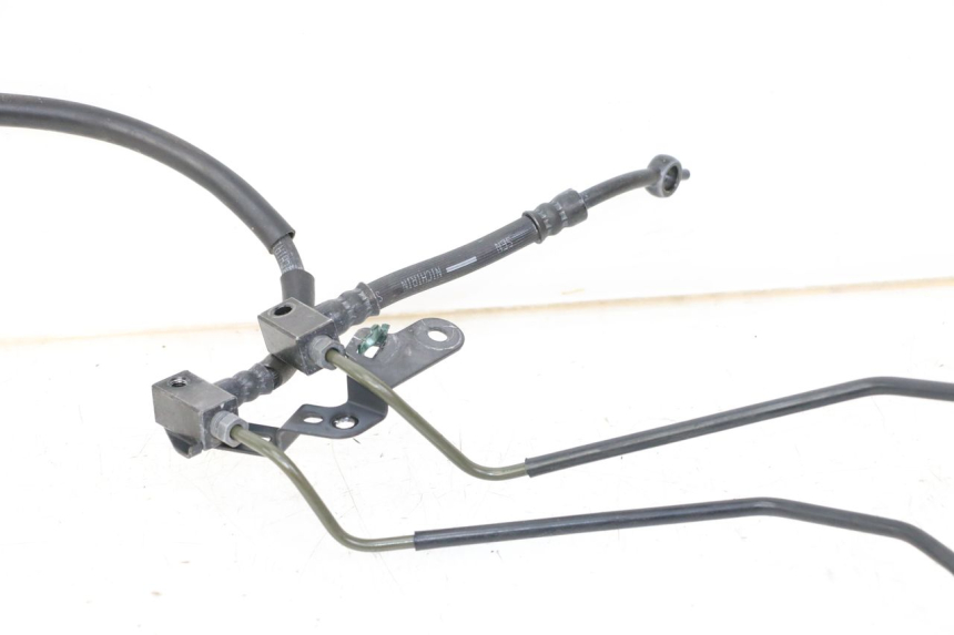 photo de FLEXIBLE FREIN ARRIÈRE YAMAHA TRACER 7 700 (2020 - 2024) - Gros plan technique