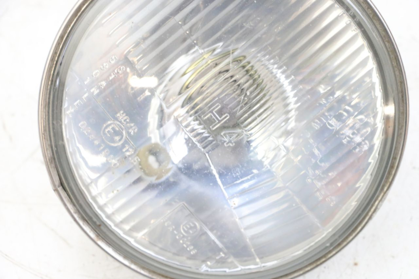 photo de FOND DE PHARE HONDA NTV REVERSE 650 (1988 - 1988) - Points de fixation