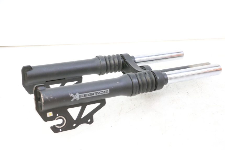 photo de FOURCHE SEGWAY NINEBOT ZT3 PRO 1 - État de surface