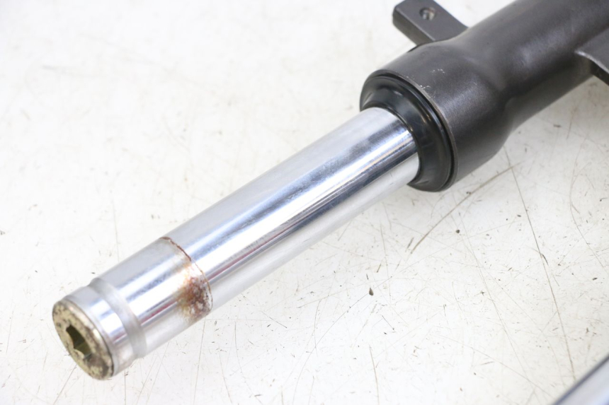 photo de FOURREAU FOURCHE KYMCO AGILITY 4T 50 (2018 - 2022) - Points de fixation