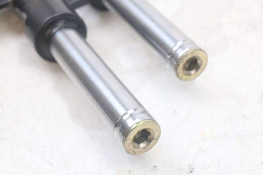 photo de FOURREAU FOURCHE KYMCO AGILITY 4T 50 (2018 - 2022) - Vue d’ensemble