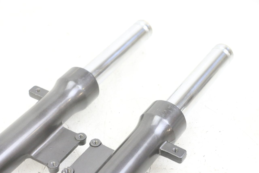 photo de Fork tube KYMCO AGILITY 4T 50 (2005 - 2018) - Vue d’ensemble