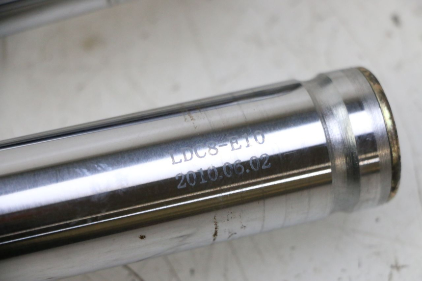 photo de Fork tube KYMCO AGILITY 4T 50 (2005 - 2018) - Autre angle de vue