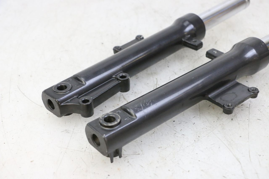 photo de Fork tube KYMCO AGILITY 4T 50 (2005 - 2018) - Points de fixation