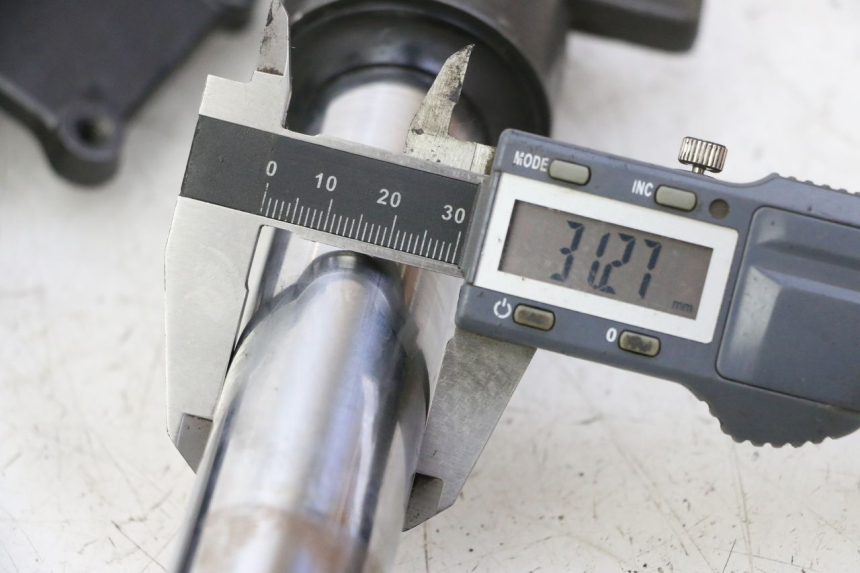 photo de Fork tube KYMCO AGILITY 4T 50 (2005 - 2018) - Détail de la pièce