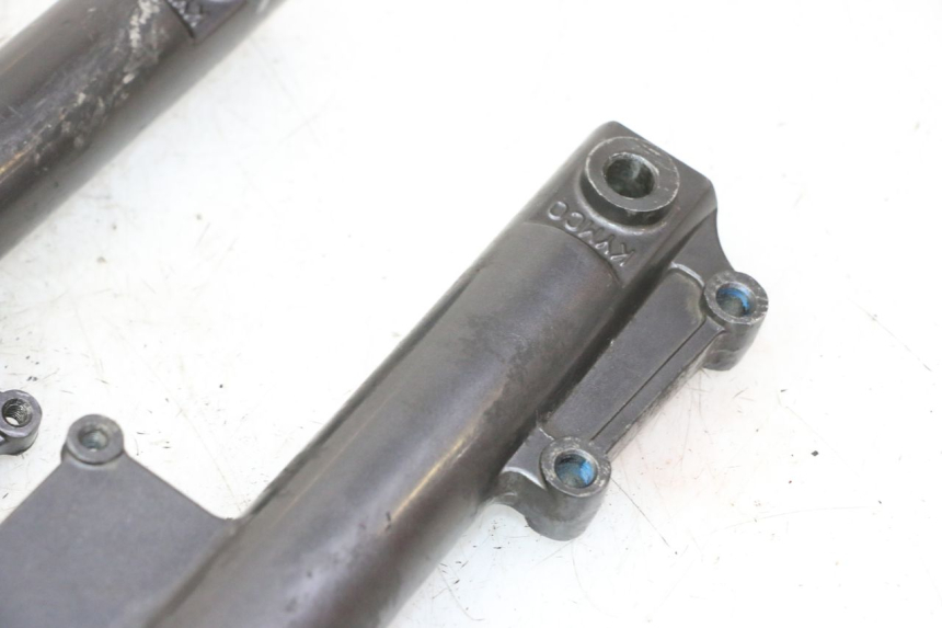 photo de Fork tube KYMCO AGILITY 4T 50 (2005 - 2018) - Vue d’ensemble